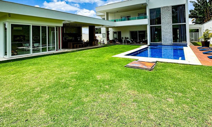 Jardim Colonial House | Casa Moderna e Luxuosa na Granja Viana