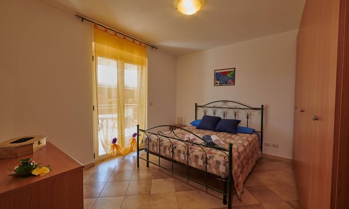 Badolato Marina Apartment | CASA MAJA BADOLATO Apartment with Terrace 14
