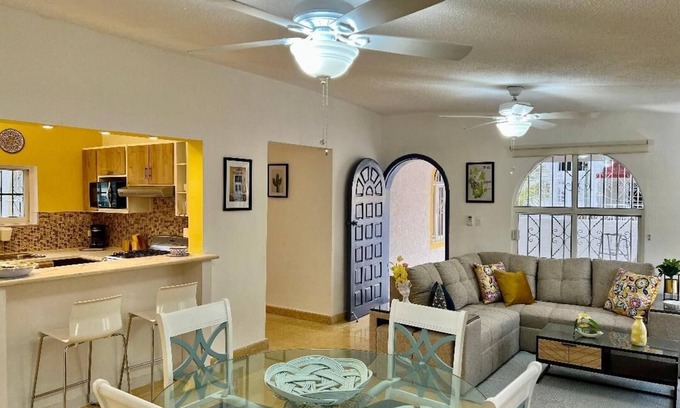 Colonia Andres House | CASA MAKY 2 bedroom home downtown Cozumel AC, WiFi, Pool, family & Pet friendly