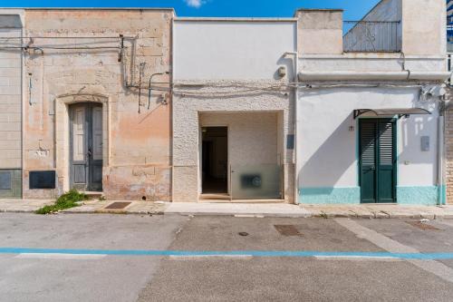 Campomarino di Maruggio House | Casa Margot by BarbarHouse