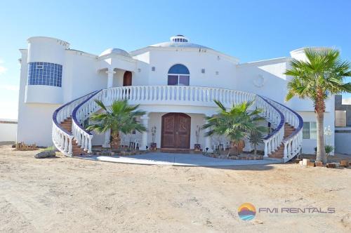 Las Conchas House | Casa Mariposa Azul by FMI Rentals