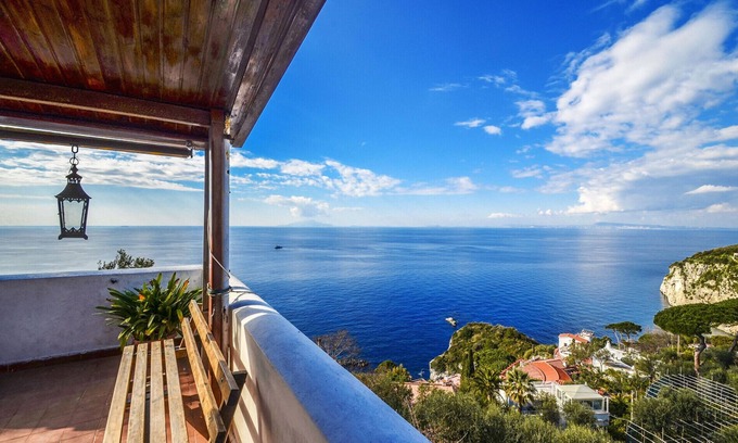 Massa Lubrense Ski Chalet | Casa Marisa with Sea View, Terrace and Parking