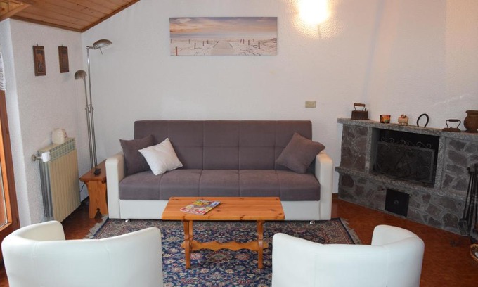 Aprica House | Casa Maura