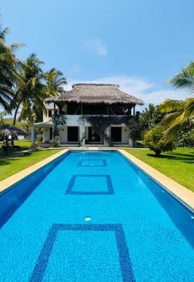 Santa Maria Colotepec Villa | Casa Maya private villa on the beach