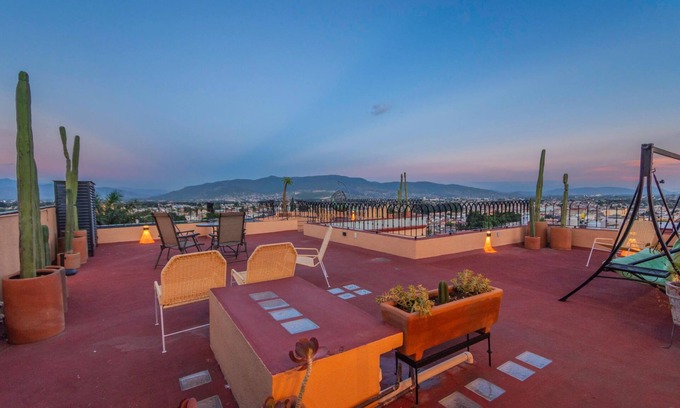 Calzada Madero Hotel | Casa Mayahuel