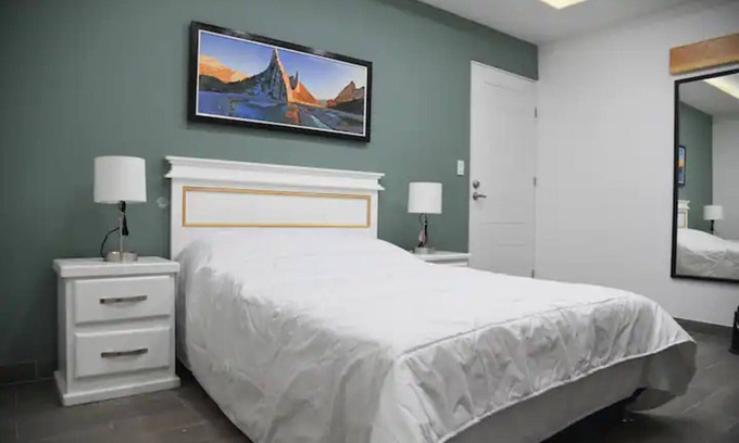 Monterrey House | Casa moderna equipada como pequeño hotel habitación 4