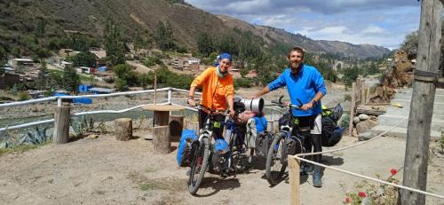 Huaraz House | casa montañista lodge & camping