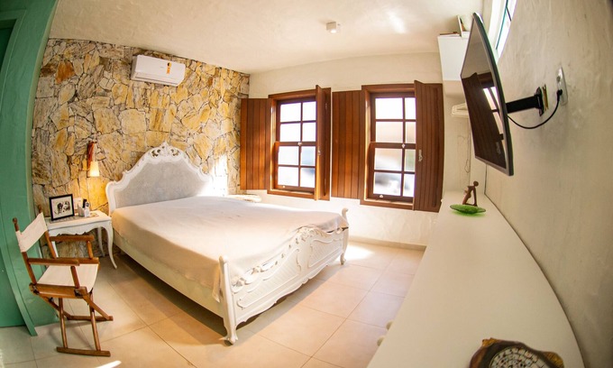 Centro House | Casa Nara, a 100 Metros do mar no Centro Histórico de Garopaba!