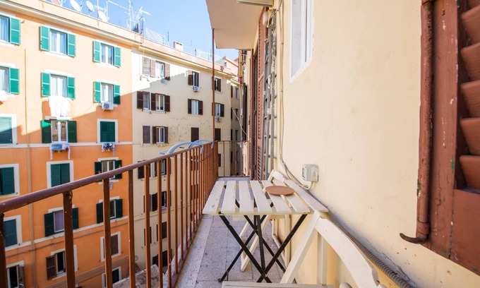 San Giovanni Apartment | Casa Nica in Rome With 1 Bedrooms and 1 Bathrooms