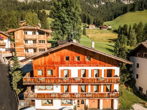 La Villa Hotel | Casa Nives