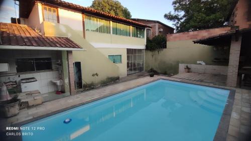 Araruama House | Casa no centro de Araruama com piscina