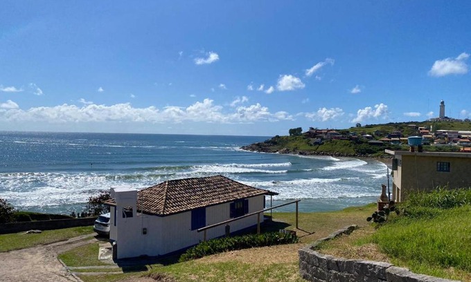 Laguna House | Casa no Farol com acesso exclusivo à Prainha