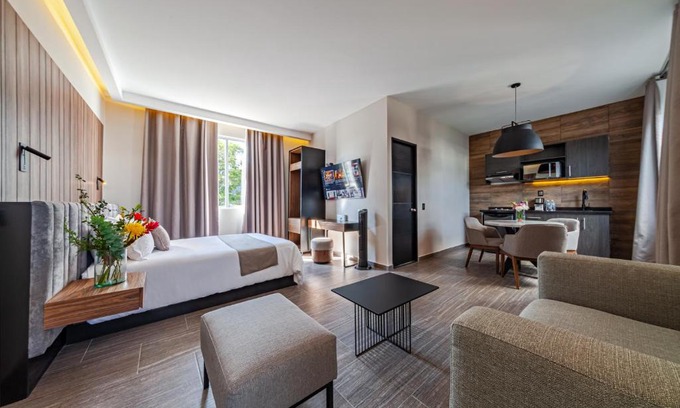 Hipodromo Hotel | Casa Nou