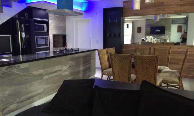 Morrinhos House | Casa Nova Alto Padrão - 3 bedrooms - 300m from the sea in a condominium in Garopaba /SC