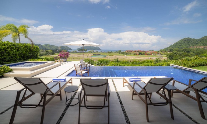 Herradura Villa | Casa Ohana 5 bedroom Ocean View Family
