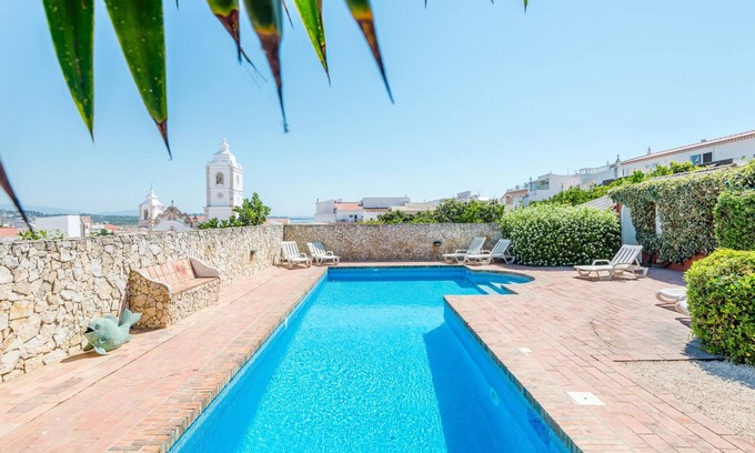 Lagos City Center Apartment | Casa Omlandia With Pool - Lagos Old Town
