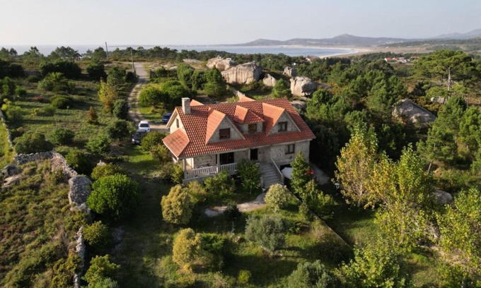 Aguino House | Casa Os Castelos