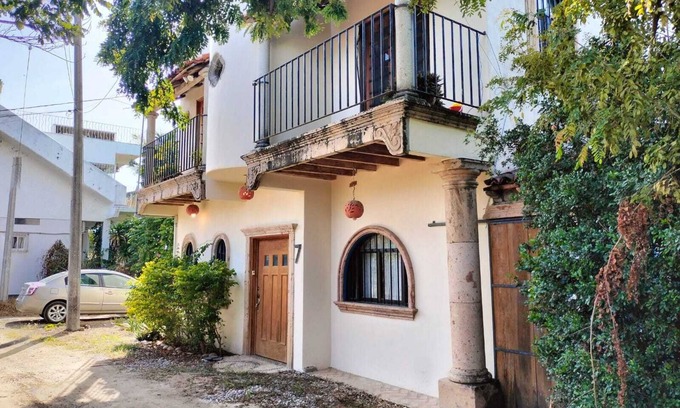 La Cruz de Huanacaxtle House | Casa Pajaros - Balcony