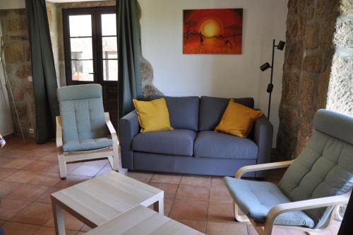 Oliveira do Hospital House | Casa-Palmeira-Quinta-da-Encavalada-relaxing-holiday-house-with-beautiful-view-and-swimmingpool