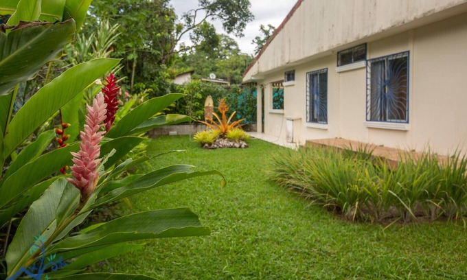 Puerto Viejo de Talamanca Ski Chalet | Casa Pan Dulce, minutes from Puerto Viejo Beaches!