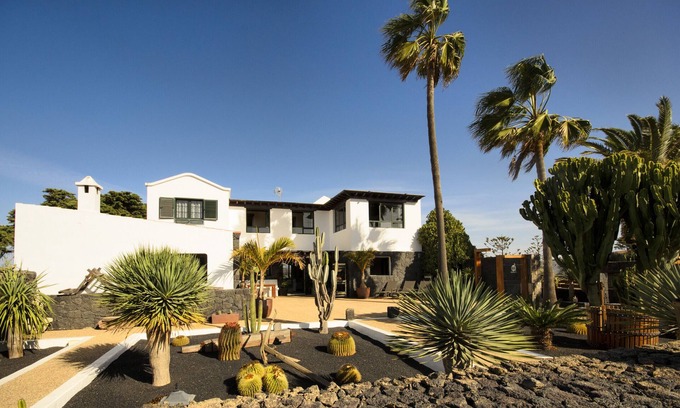 Masdache House | Casa Perdomo, Luxury within Vines and Culture