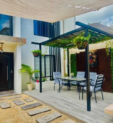 Alfredo V. Bonfil Apartment | Casa Petate