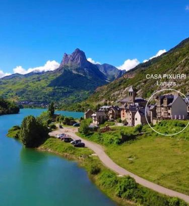 Lanuza Apartment | CASA PIXURRI en Lanuza compuesta de 5 apartamentos turísticos en casona pirenaica, a 10 minutos de las ESTACIONES de ESQUÍ de FORMIGAL-PANTICOSA