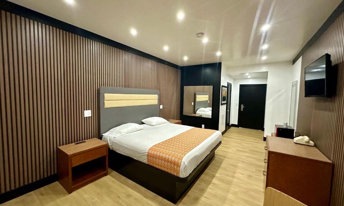 Southwest Anaheim Hotel | Casa Playa Inn - Stanton, Anaheim