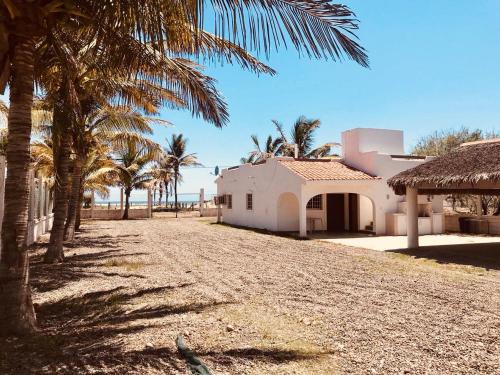 Las Glorias Villa | Casa Playa Las Glorias. Vista al mar