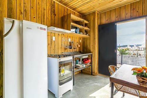 Abraao House | Casa Próximo ao Centro com Vista para o Mar.