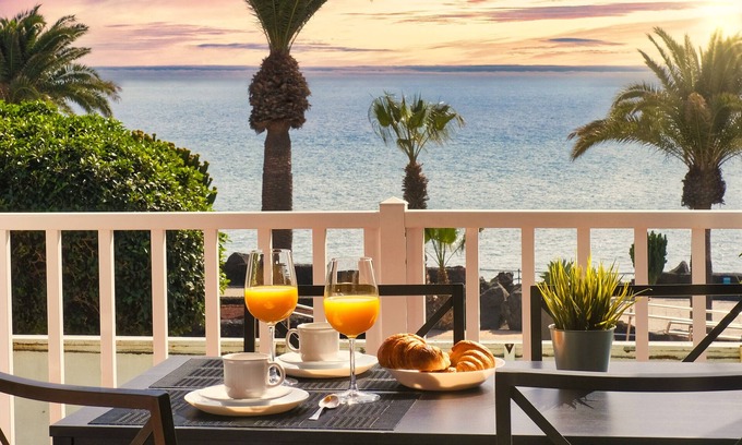 Puerto del Carmen Ski Chalet | Casa Ramé Beachfront