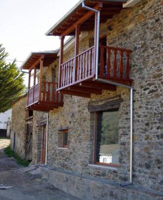 Braganca House | Casa restaurante O Pitès