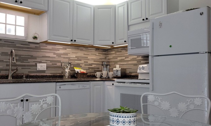 Oak Ridge Condo | Casa Ridge Condo - Near park, Greenway, and rowing. Free parking