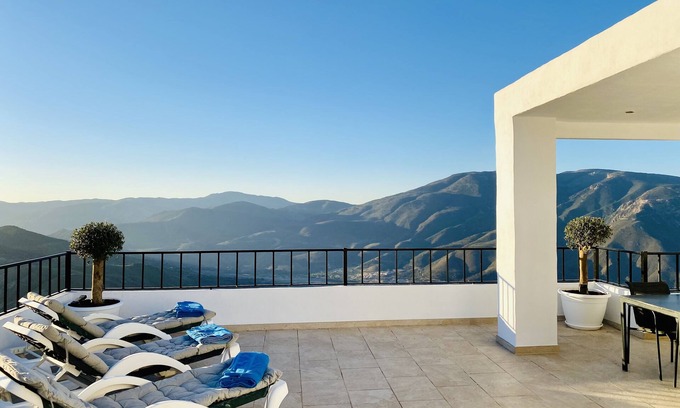 Canar House | Casa Rif - Contemporary townhouse with panoramic views