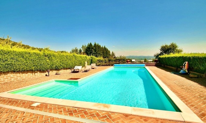 Umbertide Villa | Casa Riozzo. PRIVATE TENNIS, PRIVATE POOL, out/indoor kitchens, free wifi