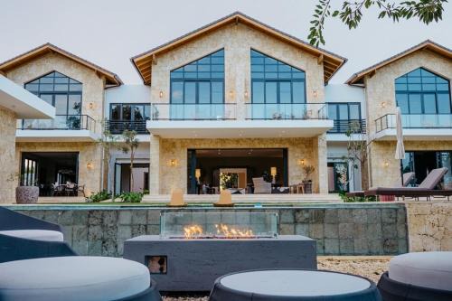 Casa de Campo Villa | Casa Roble