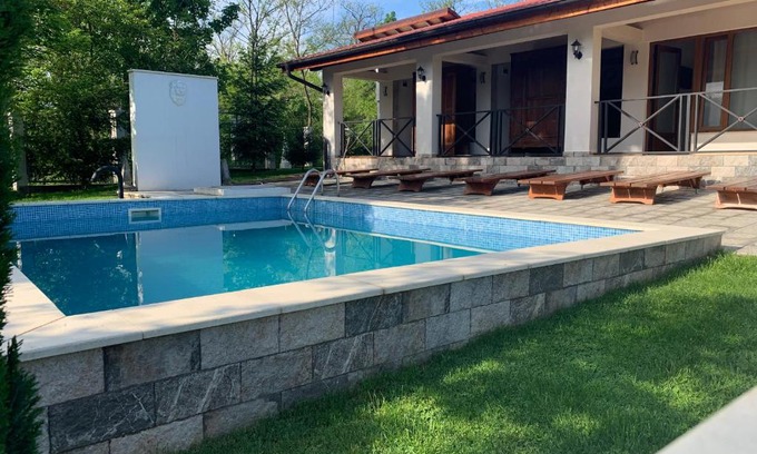 Eselnita House | Casa Romana