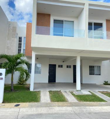 Puerto Juarez House | Casa Rosa Smart House