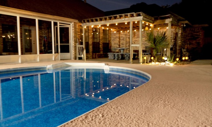 Wright House | Casa Rosada pool House ππ10 min from beach