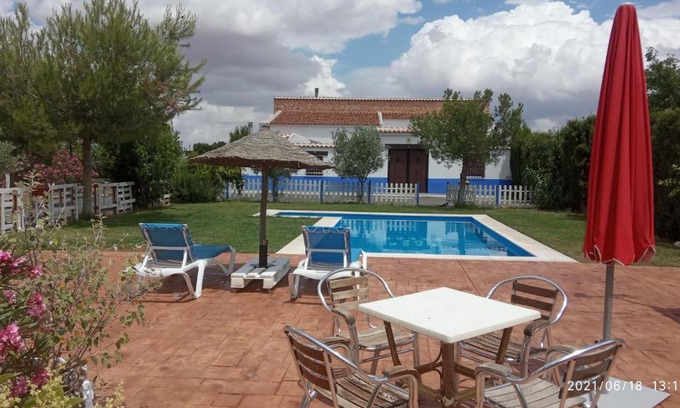 Bolanos de Calatrava House | Casa Rural con jacuzzi y pista de padel - Casa de Pacas