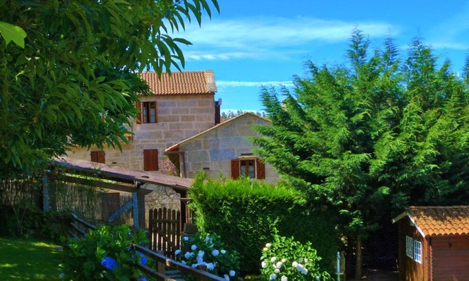 A Lama Cottage | Casa Rural con Piscina, Barbacoa y Jardín Cerca de la Costa