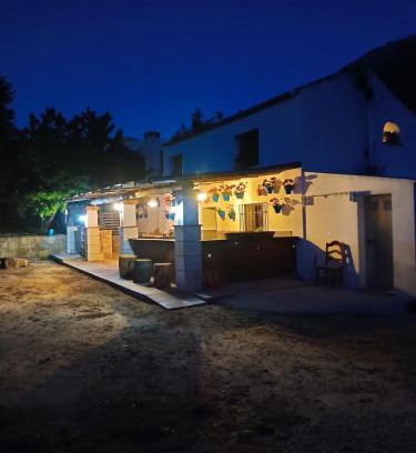 Igualeja House | Casa Rural GUADALUPE de la fuenfria