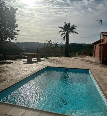 Velez-Malaga Ski Chalet | CASA RURAL LA MINDA