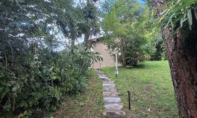 Vesta House | Casa Saggio: Lakeside Retreat with Stunning Views