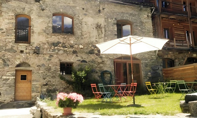 Molines-en-Queyras Bed & Breakfast | CASA-Salon Bella Ciao Suite pour 5 personnes