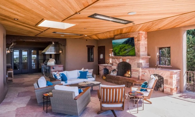 North Hills House | Casa Sierra-Seven Bedrooms with Outdoor Living
