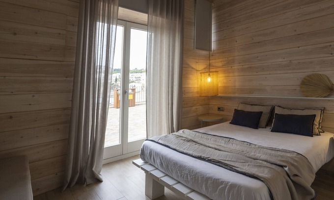 Calella de Palafrugell Ski Chalet | Casa Sol i Platja
