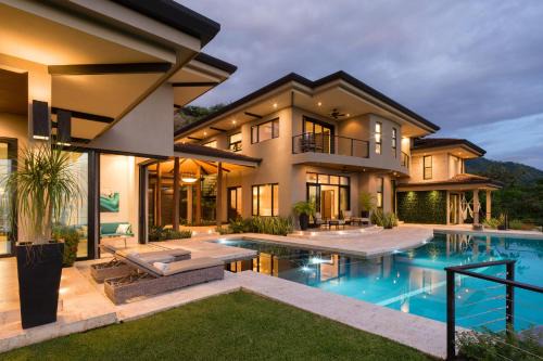 Brasilito Villa | Casa Symbiotica - Exclusive Villa with Gym, Infinity Pool & Housekeeping