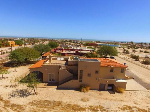 El Dorado Ranch House | Casa Talebi El Dorado Ranch San Felipe WiFi