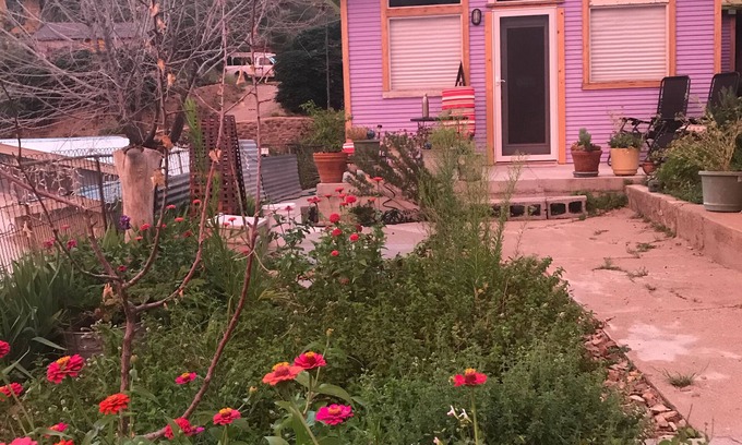 Bisbee House | Casa Taormina: Views! Parking, Only 5 Steps, Bkfst fixings, long stay discounts!